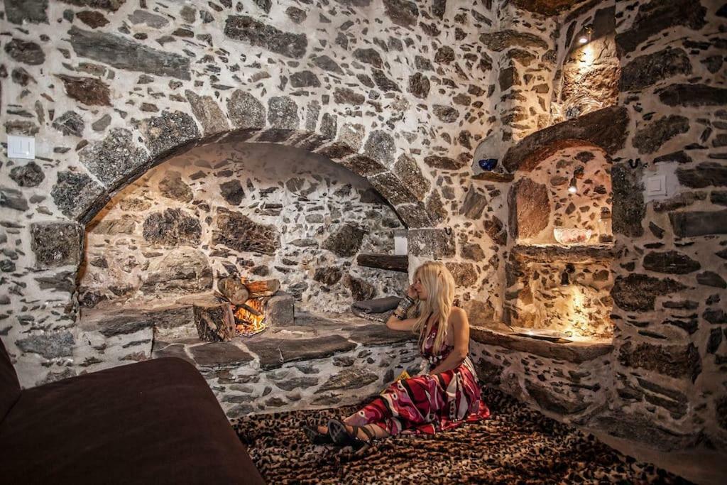 Petrino Paradosiako Kerames Buitenkant foto